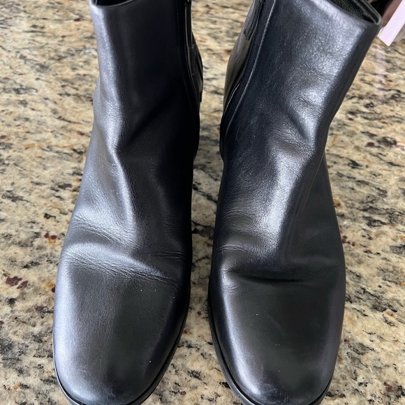 Chanel leather boots - Picture 3 of 16